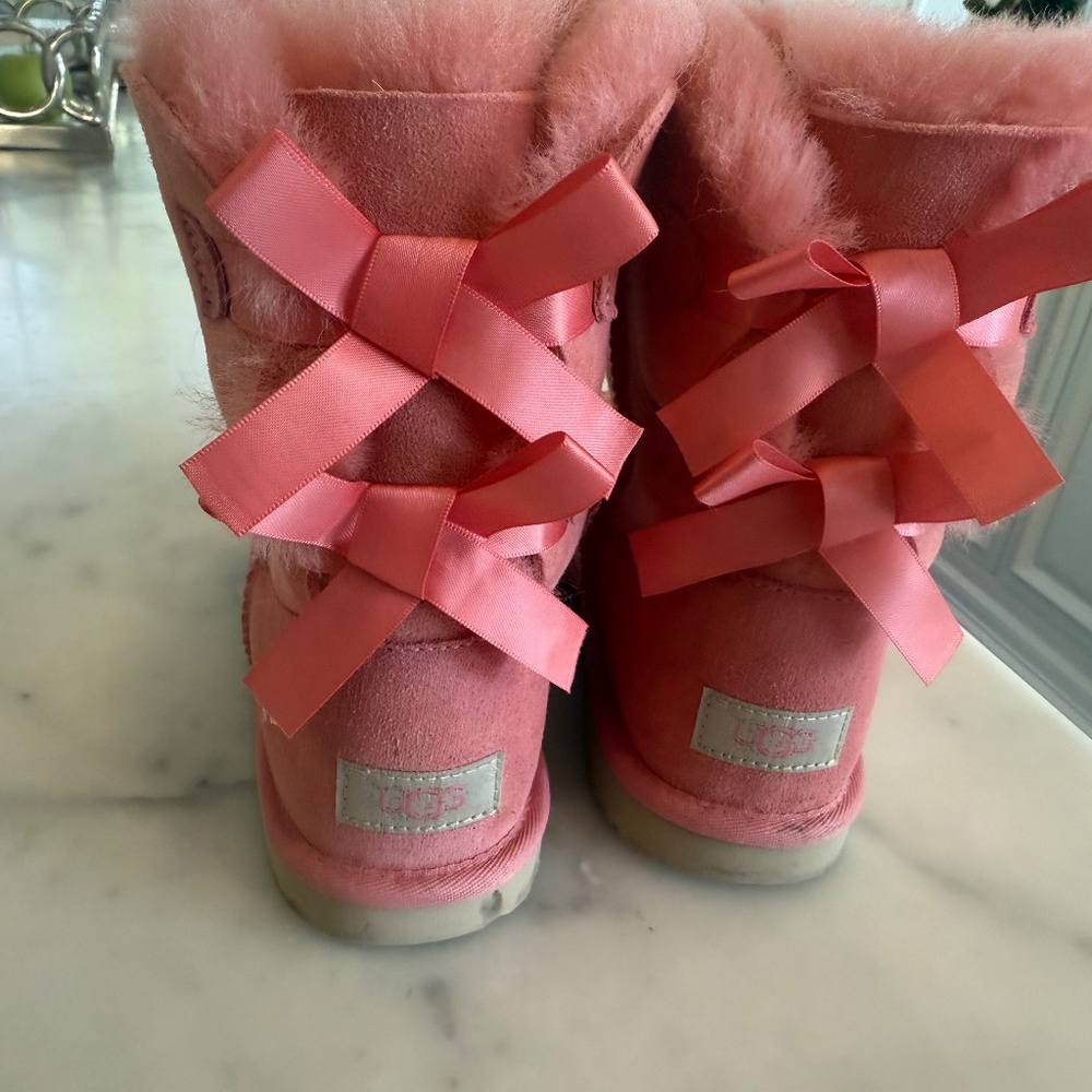 Bailey Bow - image 3